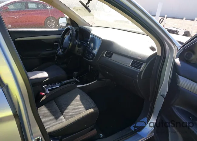 JA4AD3A39HZ020591: 44138796