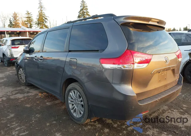 5TDYK3DC9ES502934: 44138148