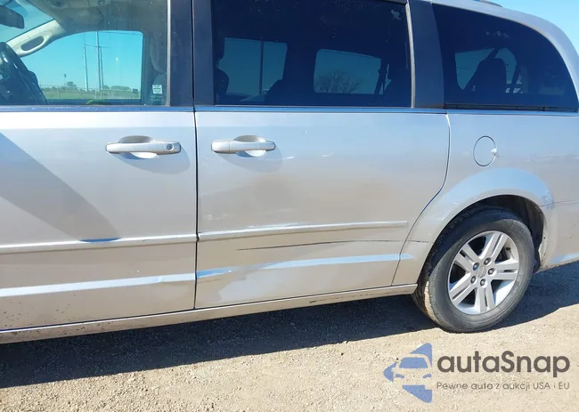 2D4RN5DG1BR697137: 44138177