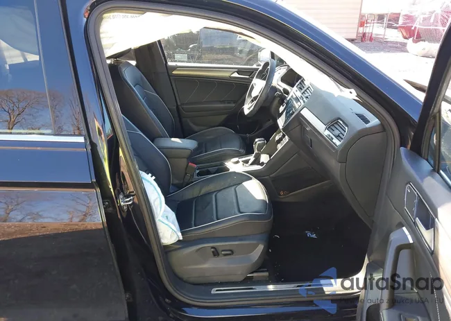 3VV4B7AX2NM068144: 44138230