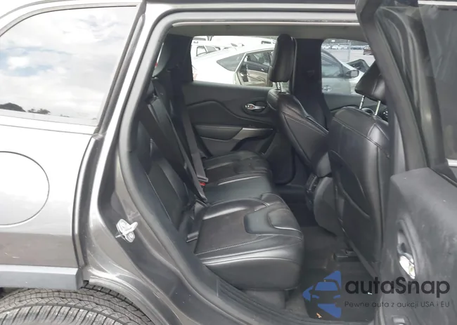 1C4PJLLB2LD586191: 44138290