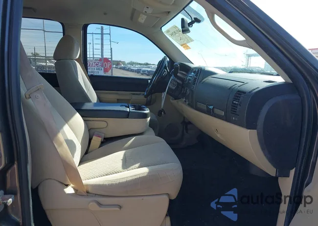 2GCEK13M071719963: 44138295