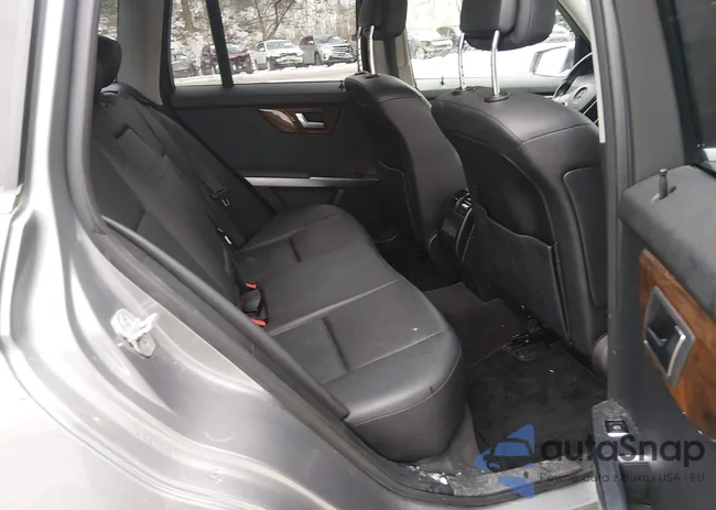 WDCGG8JB8FG365318: 44138356