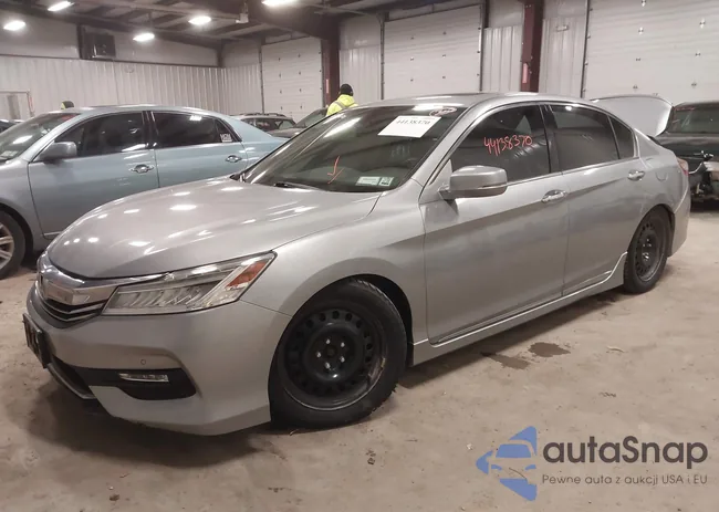 1HGCR3F92GA021545: 44138370