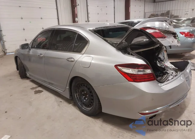 1HGCR3F92GA021545: 44138370