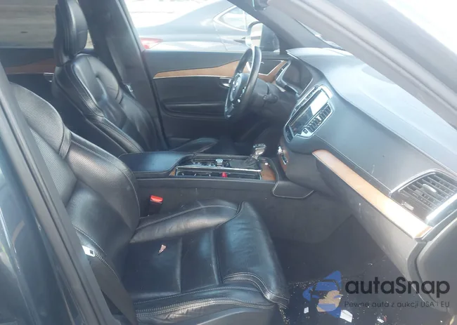 YV4A22PL8J1326860: 44139618