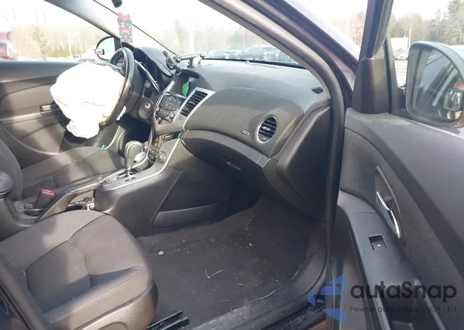 1G1PC5SB4E7415718: 44139703