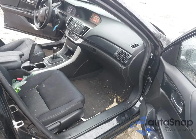 1HGCR2E58FA111600: 44139748