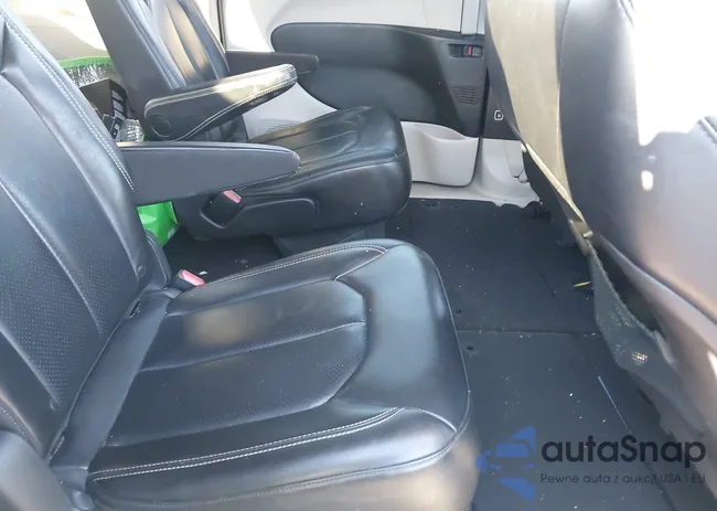 2C4RC1DG0LR262249: 44139757