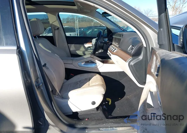 4JGFB4JB7NA818513: 44139812