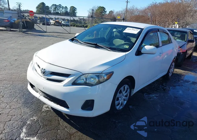 2T1BU4EE8DC006066: 44139825