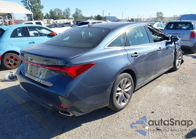 4T1JZ1FBXNU077043: 44139902