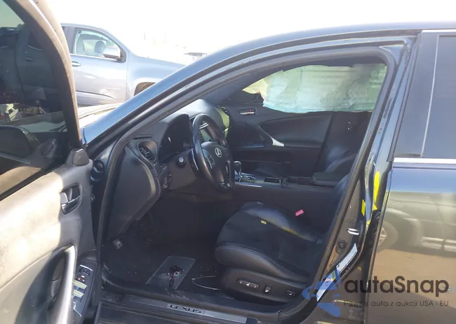 JTHBF5C23B5136676: 44139981