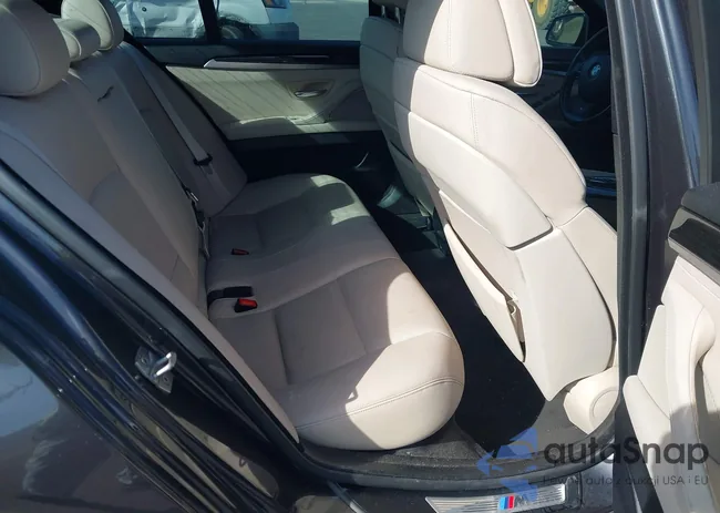 WBAFR7C57DC820304: 44139985