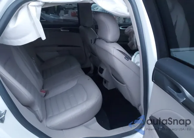 3FA6P0H92HR340504: 44139998