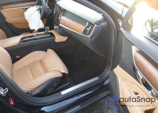 YV1A22ML4H1013901: 44139246