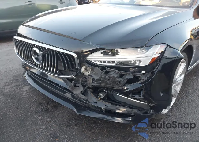 YV1A22ML4H1013901: 44139246