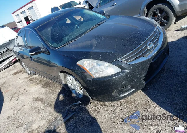 1N4AL2AP7BC157728: 44139289