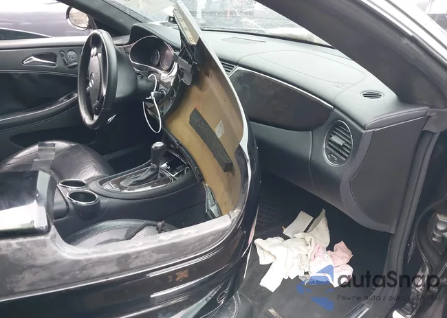 WDDDJ77X38A121045: 44140473