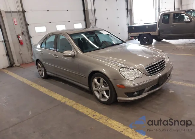 WDBRF52H47F908852: 44140630