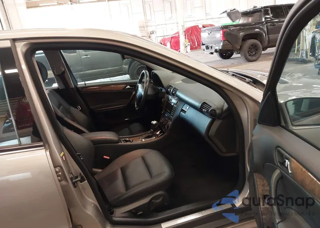 WDBRF52H47F908852: 44140630