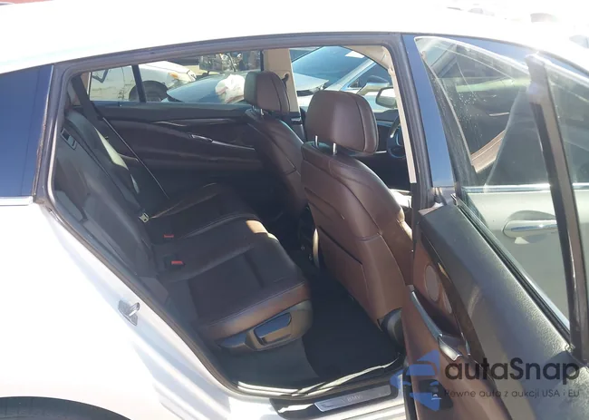 WBA5M2C53FGH99284: 44140853