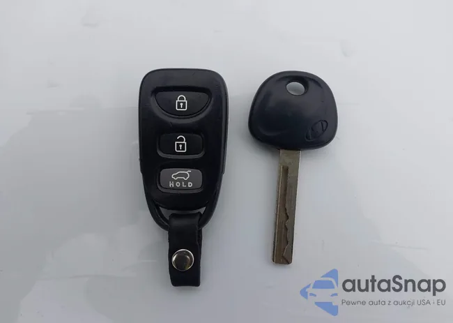 KMHTC6AD5GU261065: 44140991