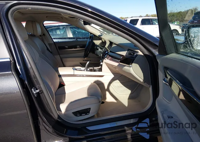 WBAKB83559CY62132: 44141011