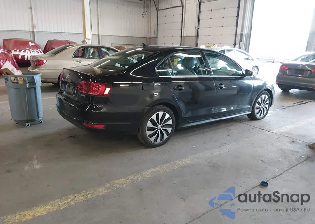 3VW637AJ1EM283365: 44141051