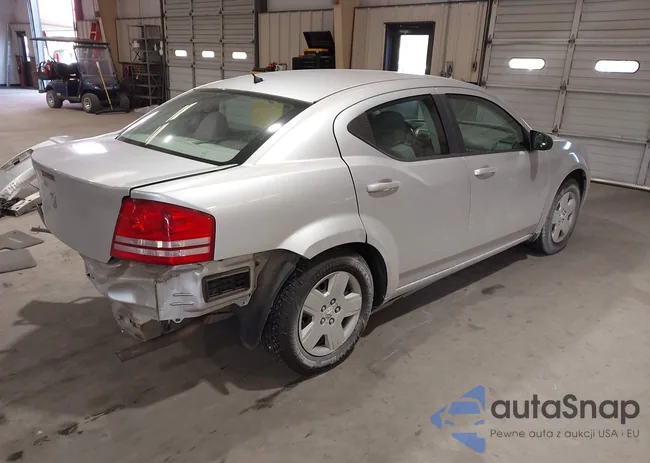 1B3LC46KX8N537947: 44140231