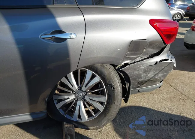 5N1DR2MN8HC697044: 44140451