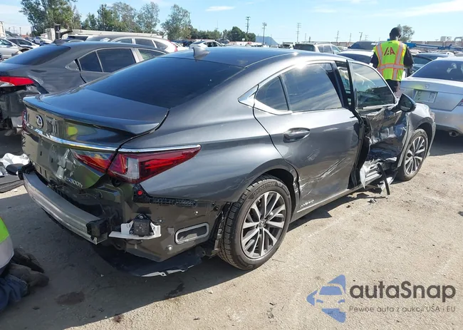 58ACA1C17NU015233: 44140460