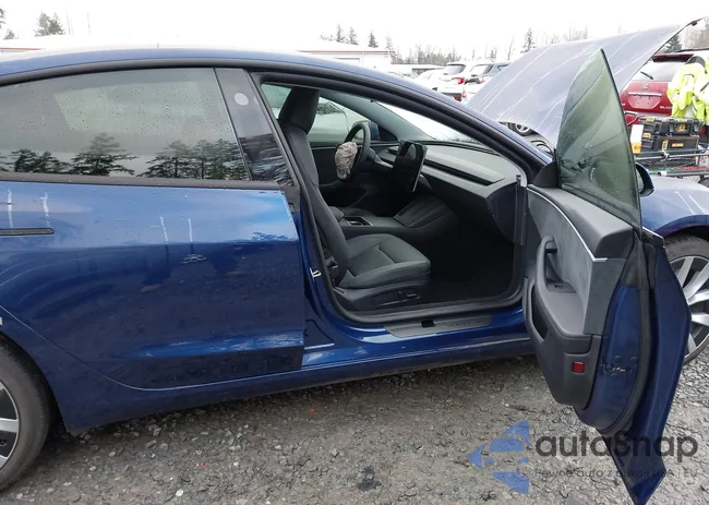 5YJ3E1EB3RF816178: 44141505