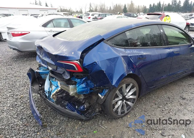 5YJ3E1EB3RF816178: 44141505