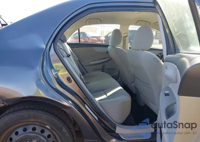 2T1BU4EE9CC761838: 44141570