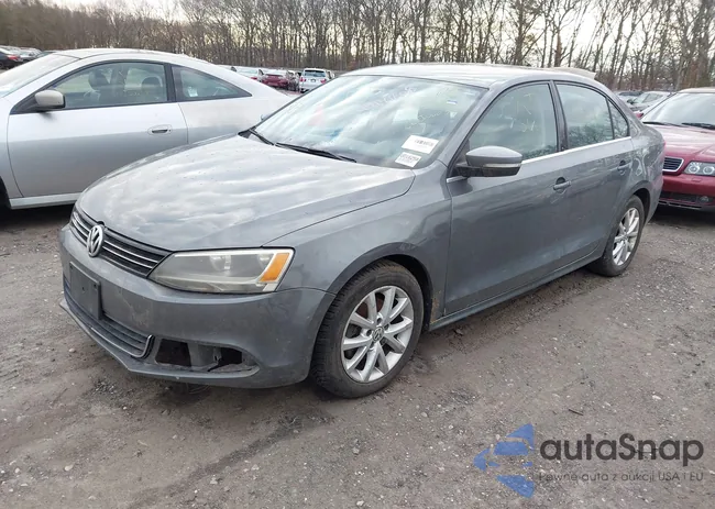 3VWDX7AJ3DM441702: 44141608