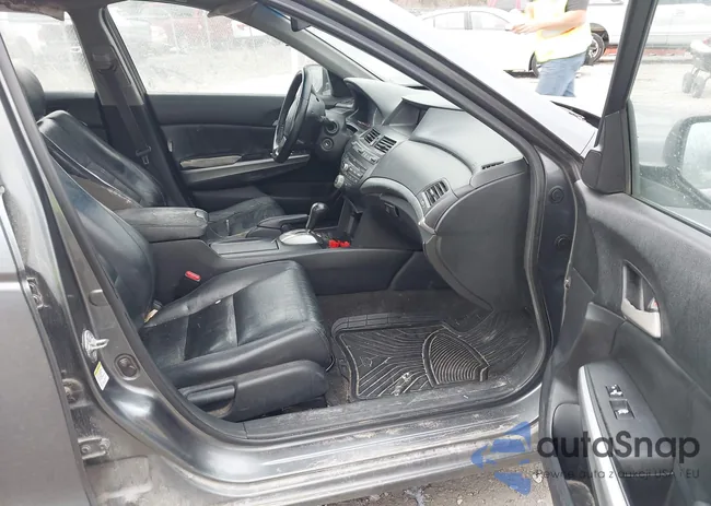 1HGCP2F85AA094522: 44141735