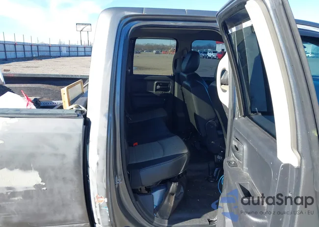 1D3HB18P19S786047: 44141792