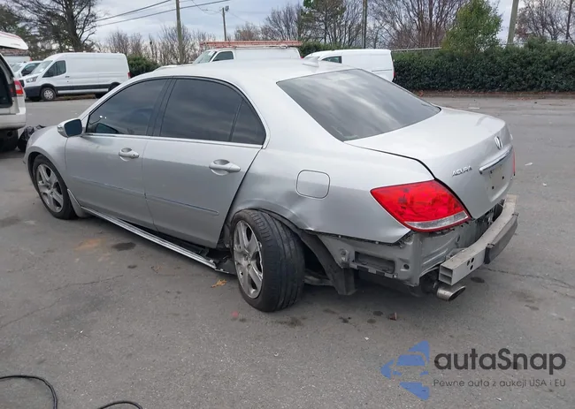 JH4KB16576C003060: 44141828