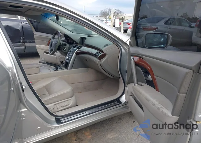 JH4KB16576C003060: 44141828