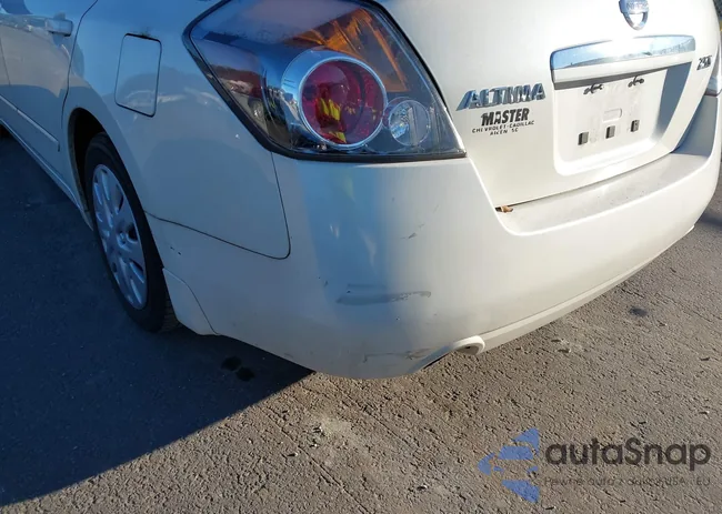 1N4AL21E09N523140: 44141839