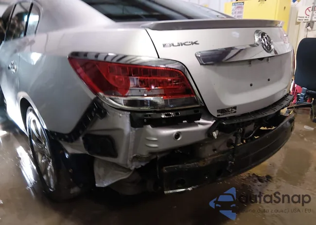 1G4GF5E30CF148191: 44141853