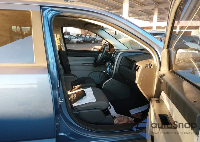 1J8FF47W17D166212: 44141864