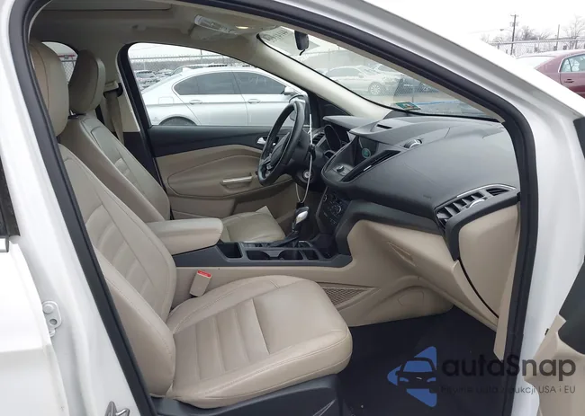 1FMCU9HDXJUB02196: 44141932