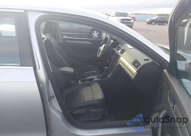 1VWBT7A30EC046478: 44141976