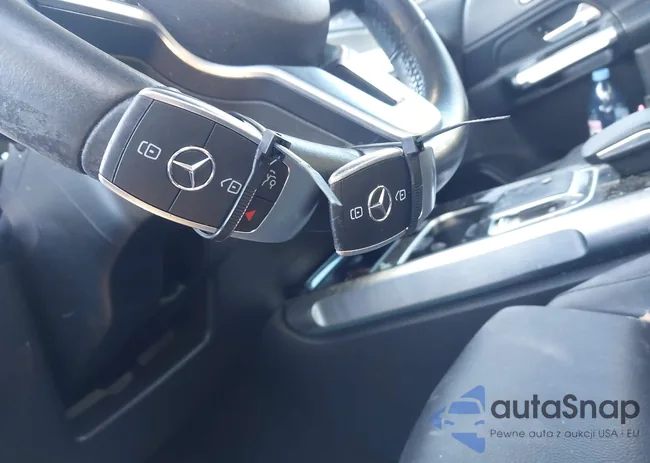 W1N4M4HB0LW031343: 44141982