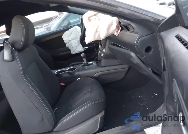 1FATP8UH5K5123506: 44141082