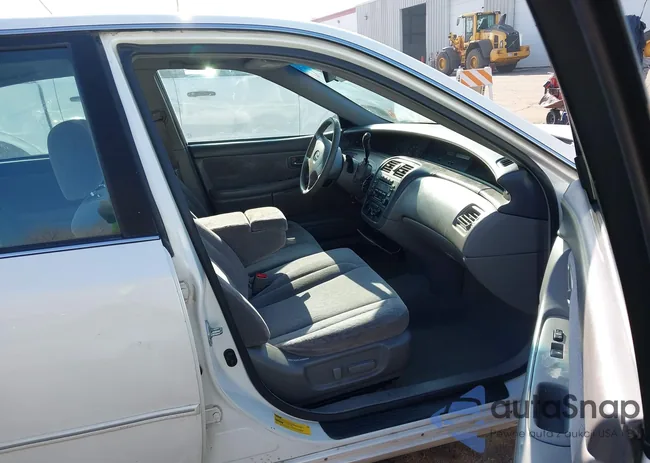 4T1BF28B33U322763: 44141181