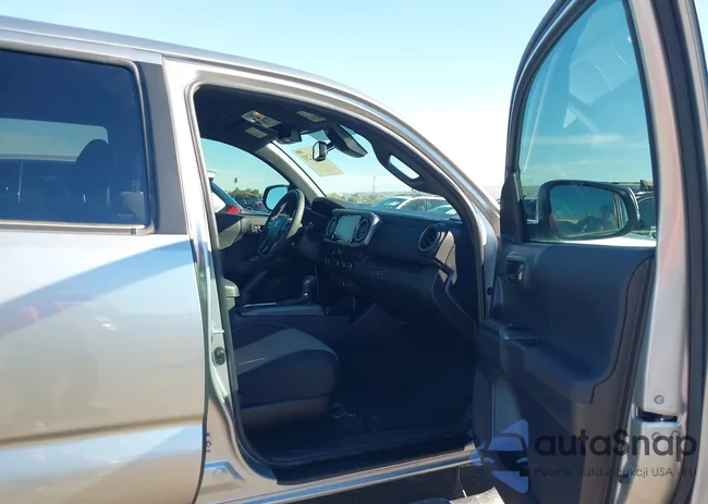 3TMAZ5CNXPM218663: 44141293