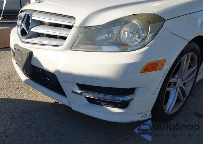 WDDGF4HB6CR210957: 44141362